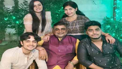 Ishan Kishan Family